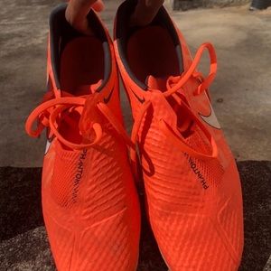 Nike Phantom Venom Academy Soccer Cleats